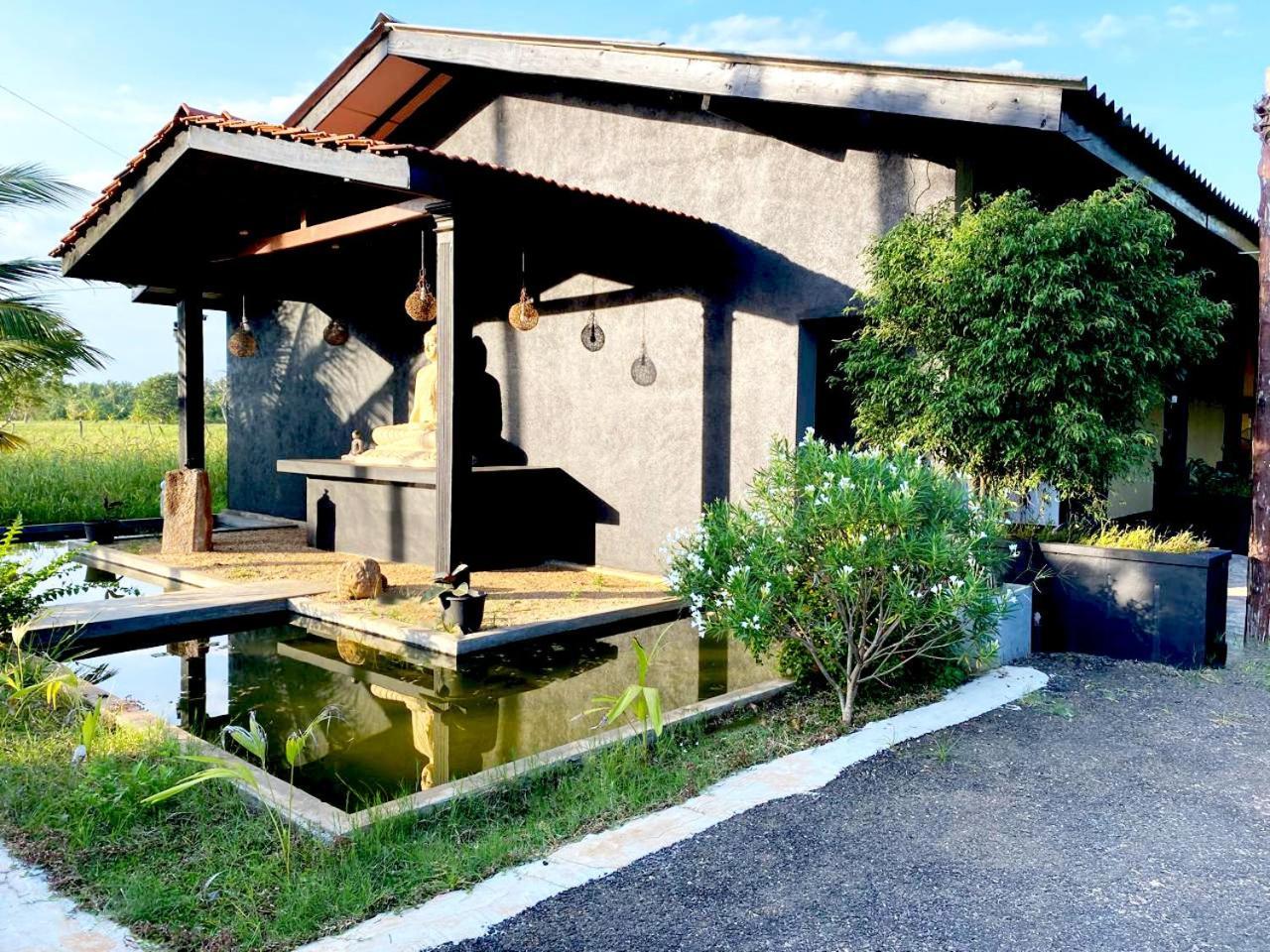 Athyantha Resort Anuradhapura Esterno foto