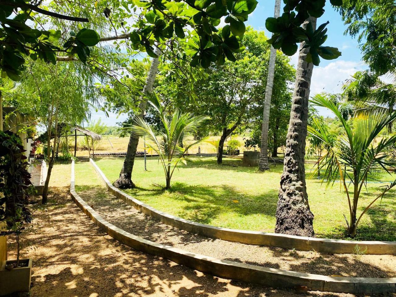 Athyantha Resort Anuradhapura Esterno foto