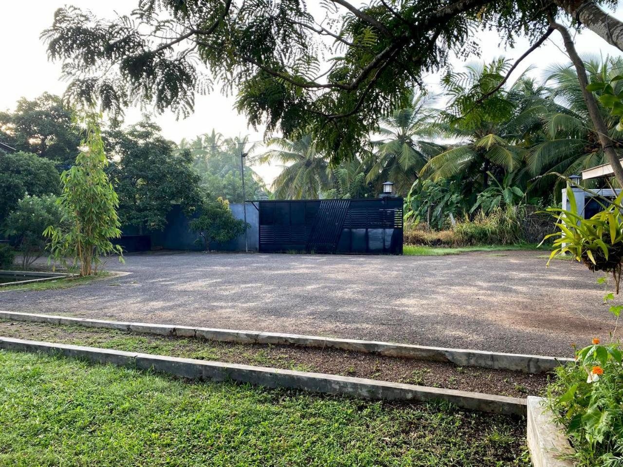 Athyantha Resort Anuradhapura Esterno foto