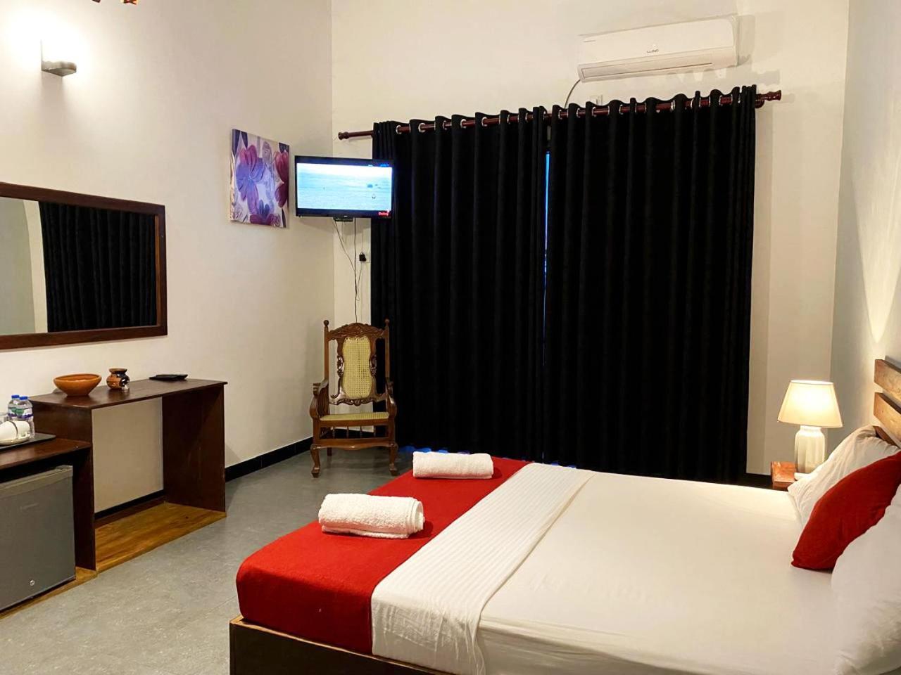 Athyantha Resort Anuradhapura Esterno foto